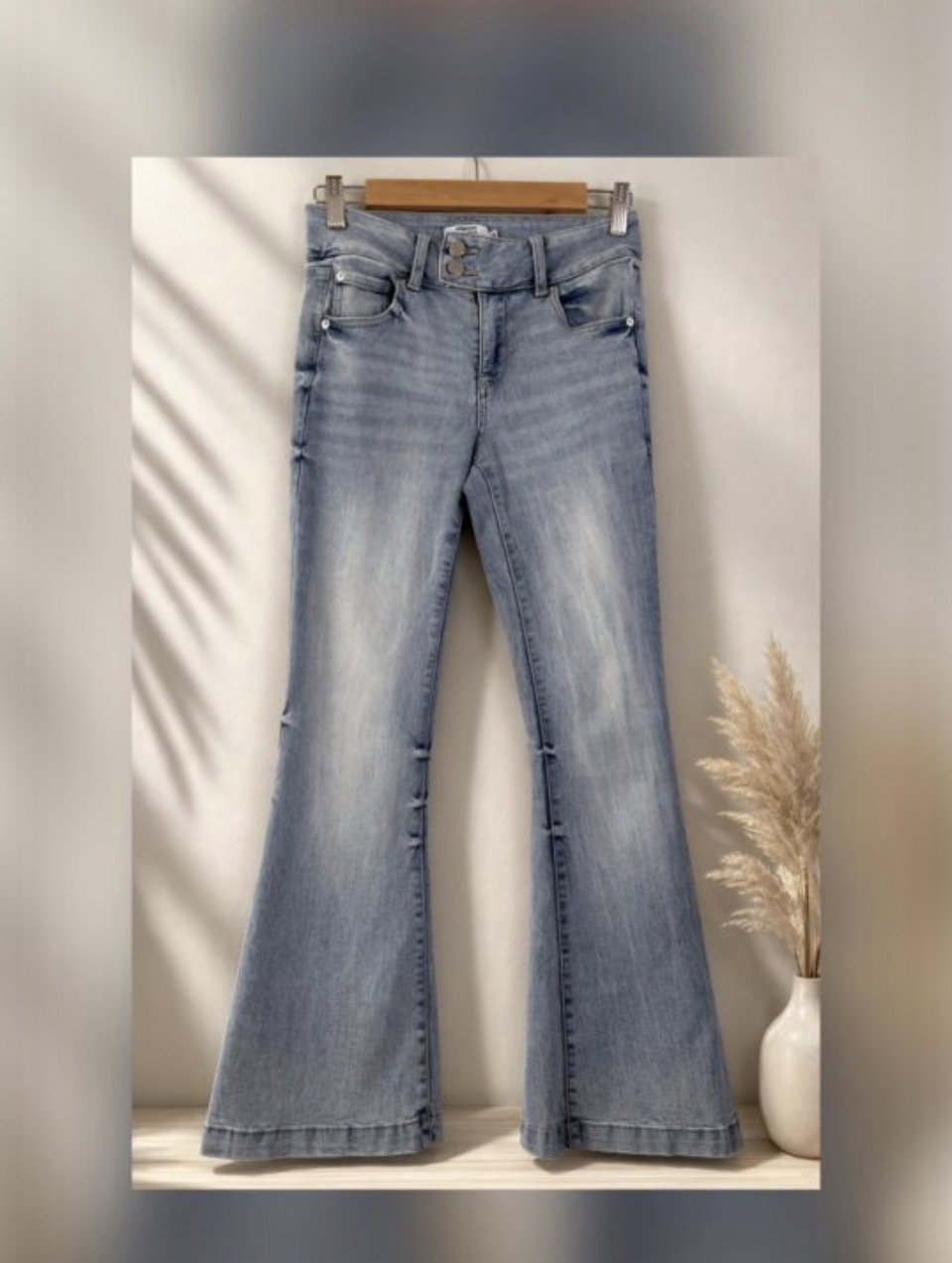 Pantalones de Mezclilla Tiro Medio Talla 3 Acampanados