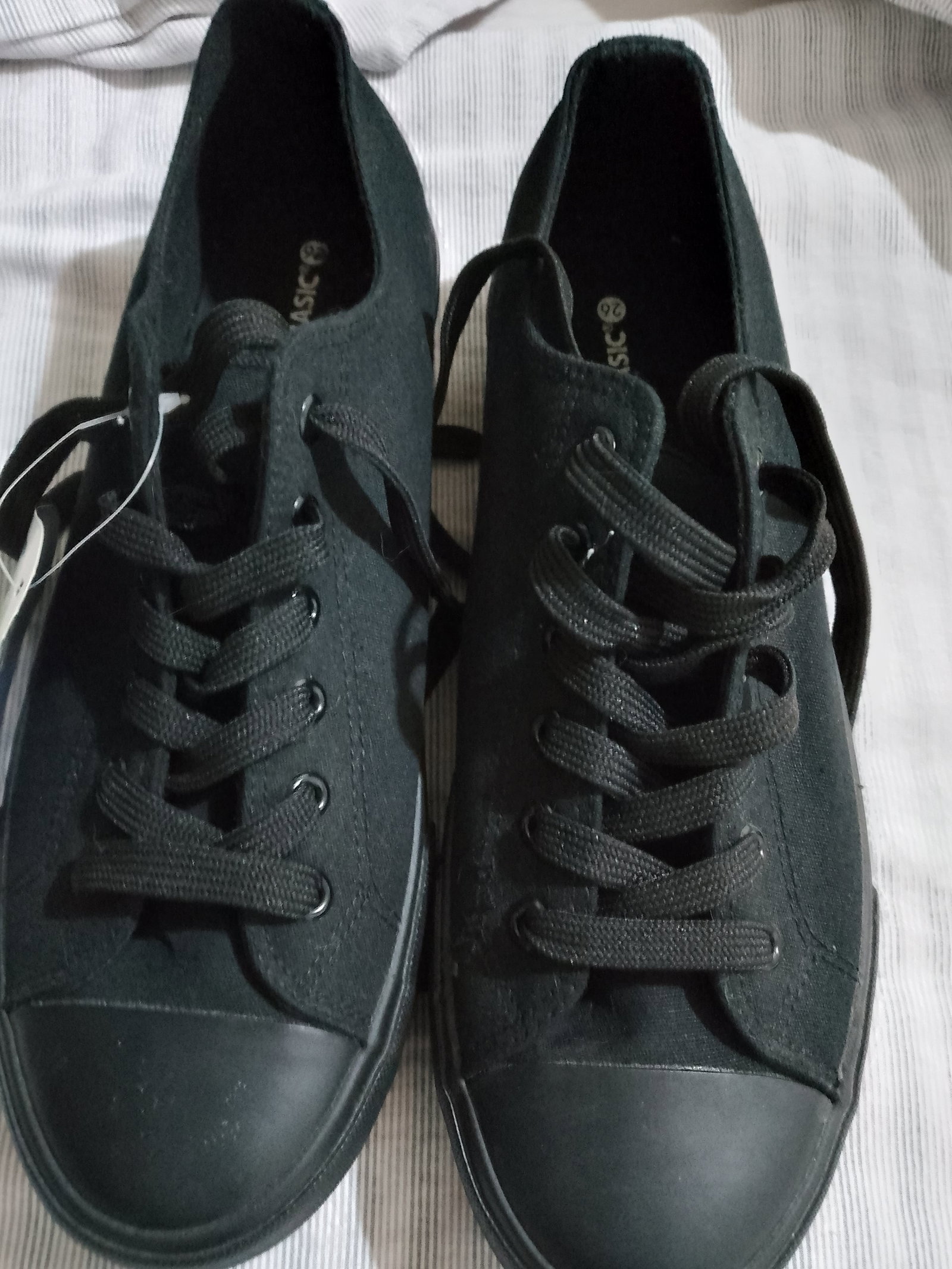 Tenis negros talla 6 nuevos