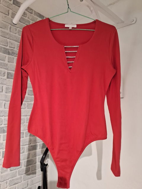 Blusa roja de algodón con detalles brillantes - Talla S