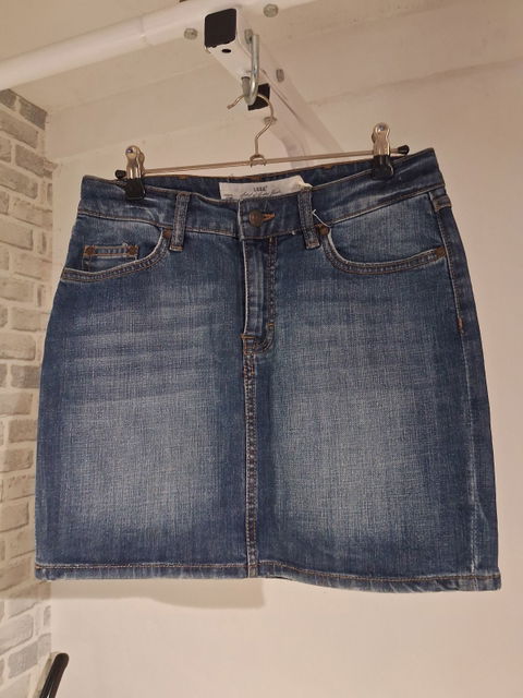 Falda casual de mezclilla talla 6