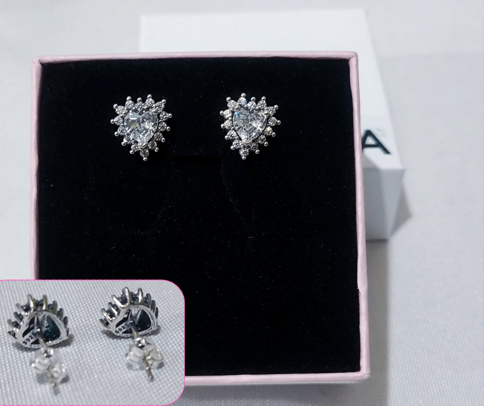 Aretes botón corazón halo brillante nuevos