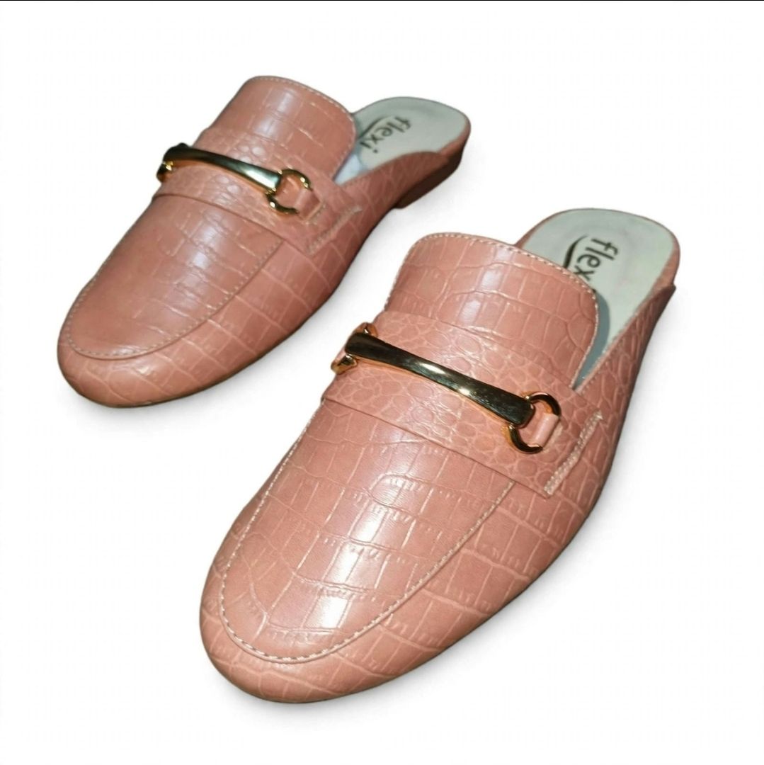 Mule Flexi color rosa con detalle dorado T.22