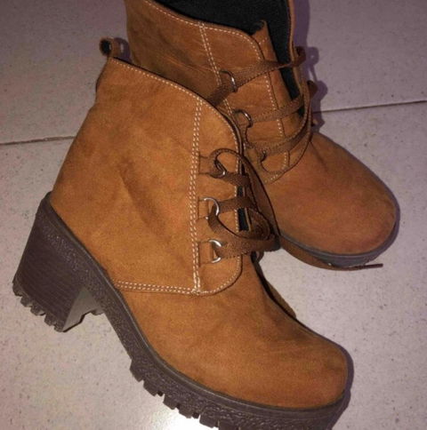 Lindas botas camel