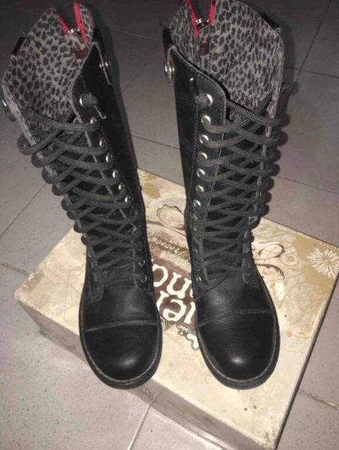 Botas negras