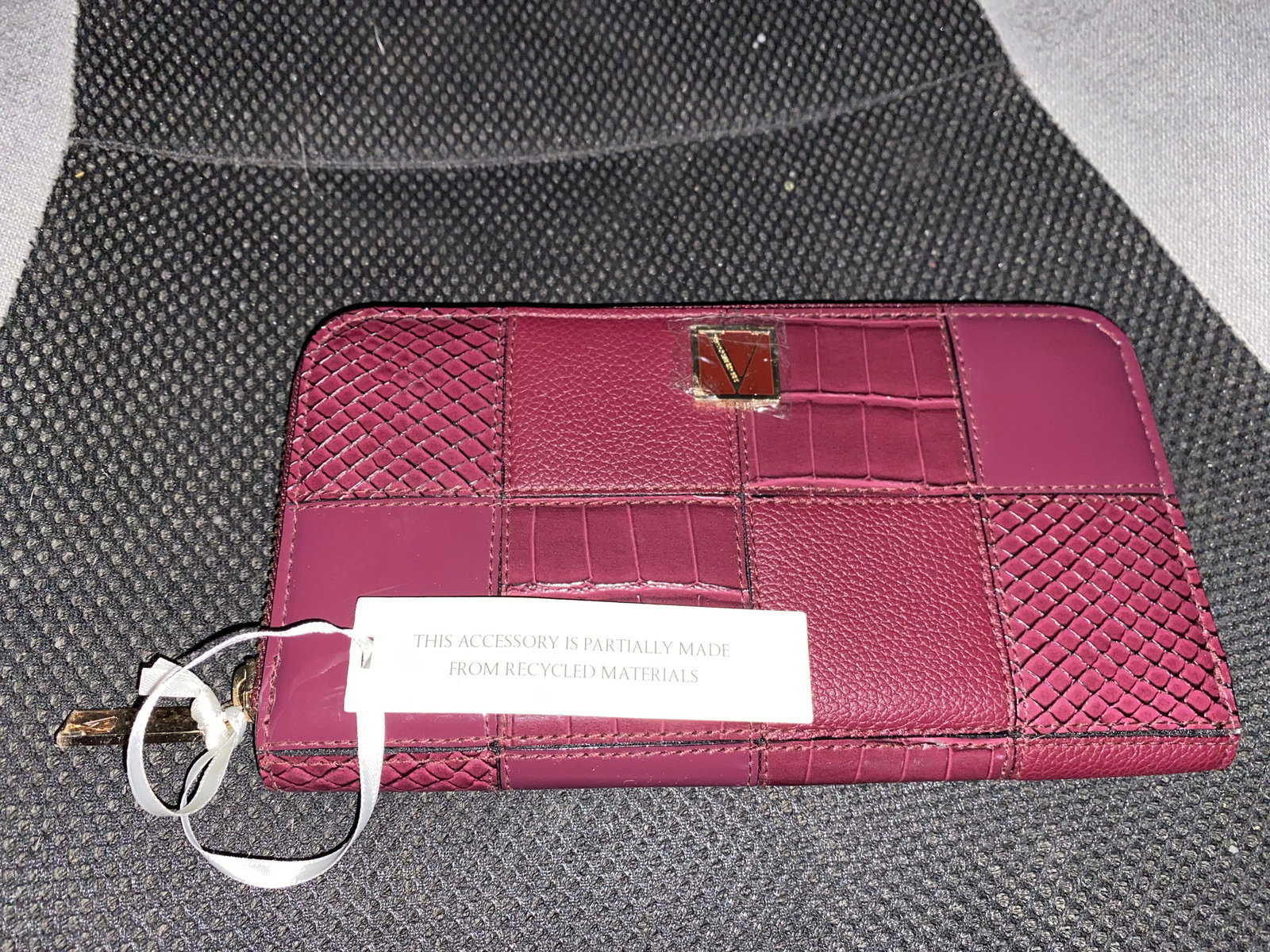 Cartera Victoria's Secret Color Guinda Nueva con Etiqueta