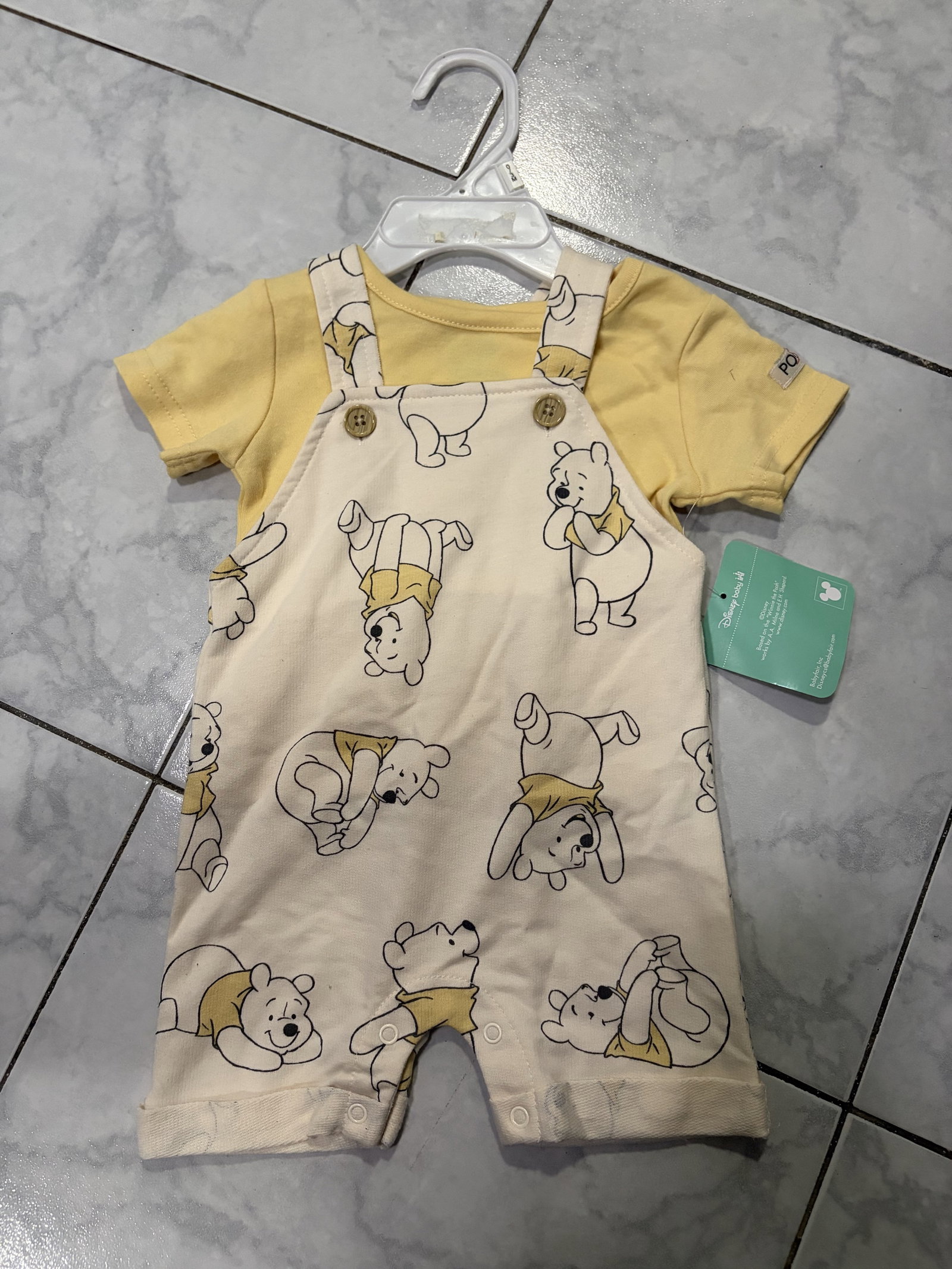 Overol Disney de Winnie Pooh Talla 0-3 Meses Nuevo