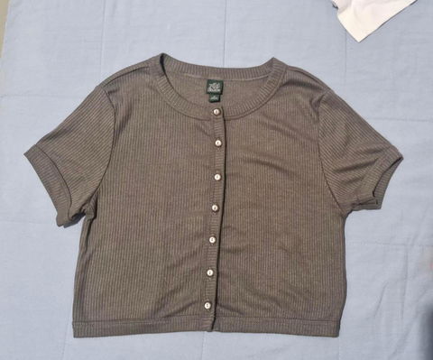 Crop Top Wild Fable con Botones - Talla M