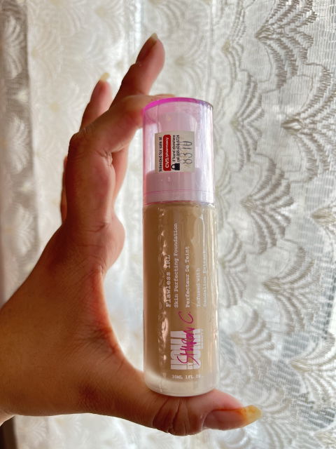 Base de Maquillaje Flawless UOMA BEAUTY by Sharon C - Tono Honey Honey T1
