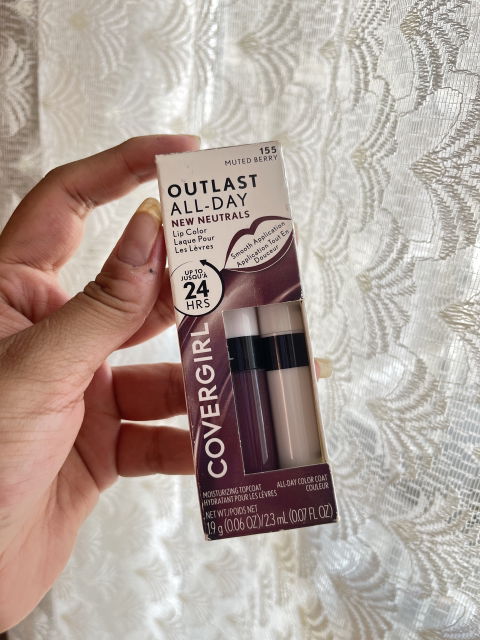 Labial COVERGIRL Outlast All Day New Neutrals Tono 155 Muted Berry
