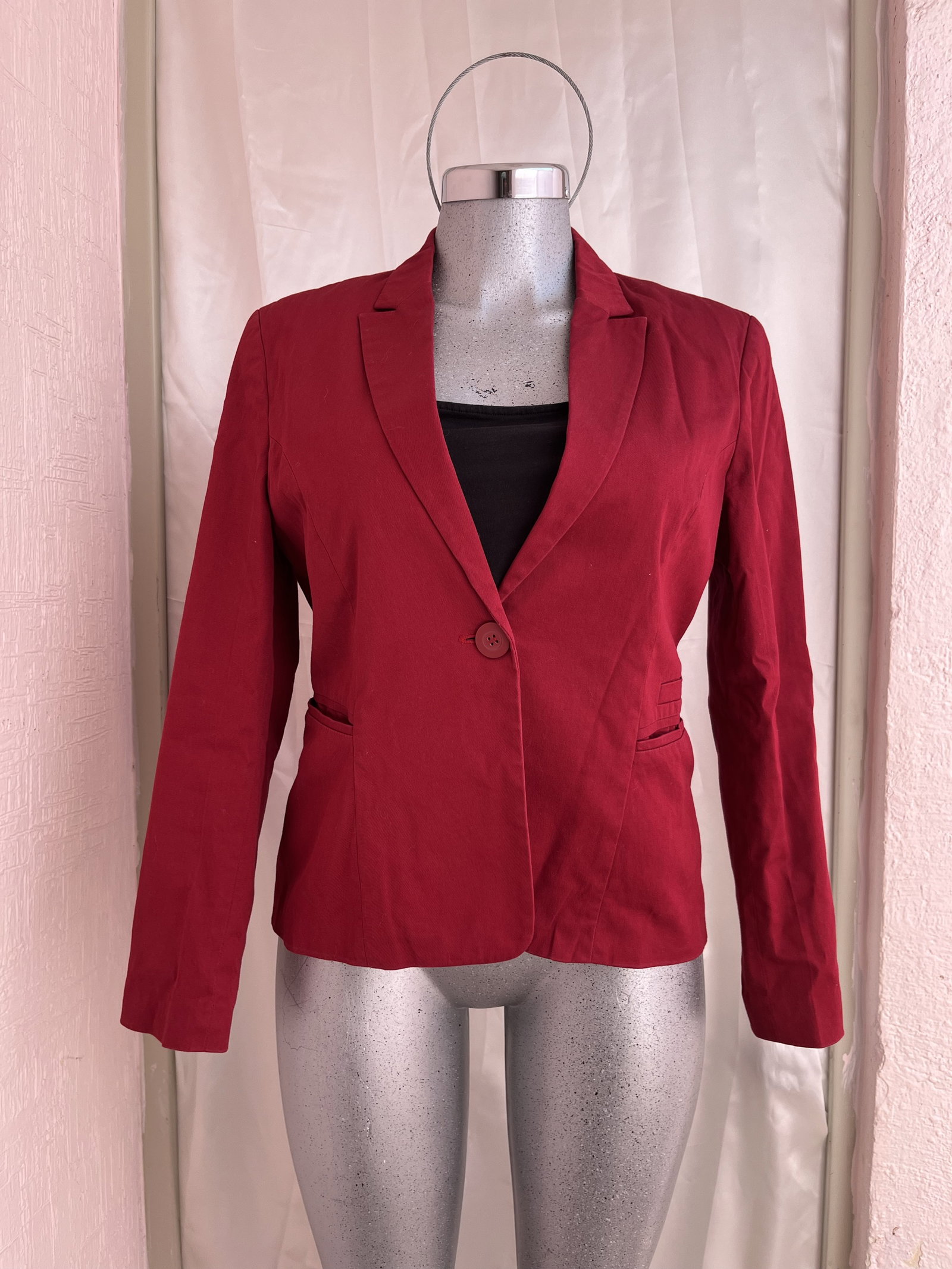 Blazer Rojo Quemado Bershka con Hombreras - Buen Estado