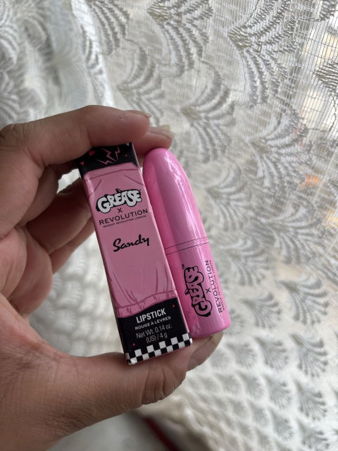 Lipstick Grace x Revolution - Tono Sandy Nuevo