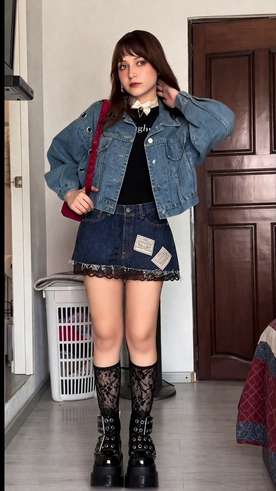 Mini Falda de Mezclilla Levi's con Encaje - Talla M