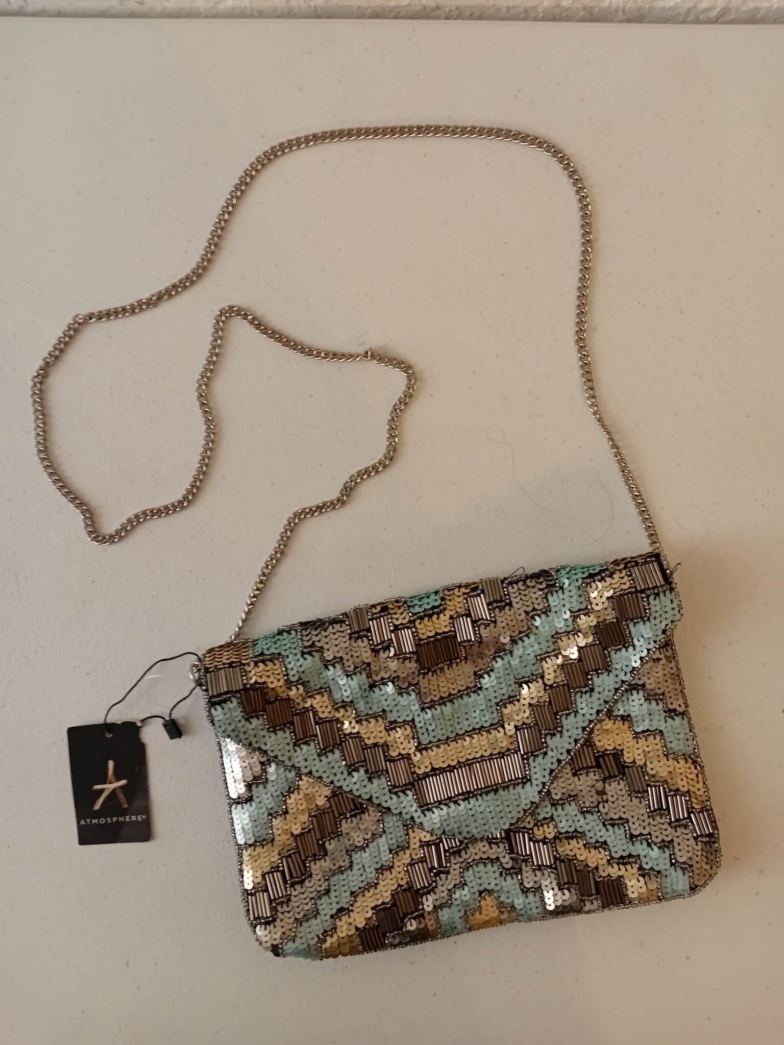 Bolsa Apostrophe de Piel Vegana con Canutillo y Cadena