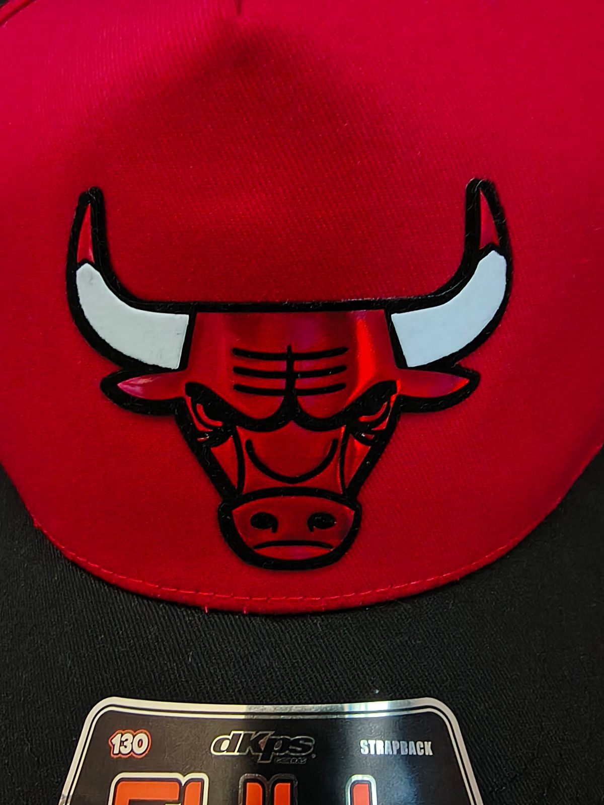 Gorra dKps Full personalizada Toros de Chicago - Roja con visera negra
