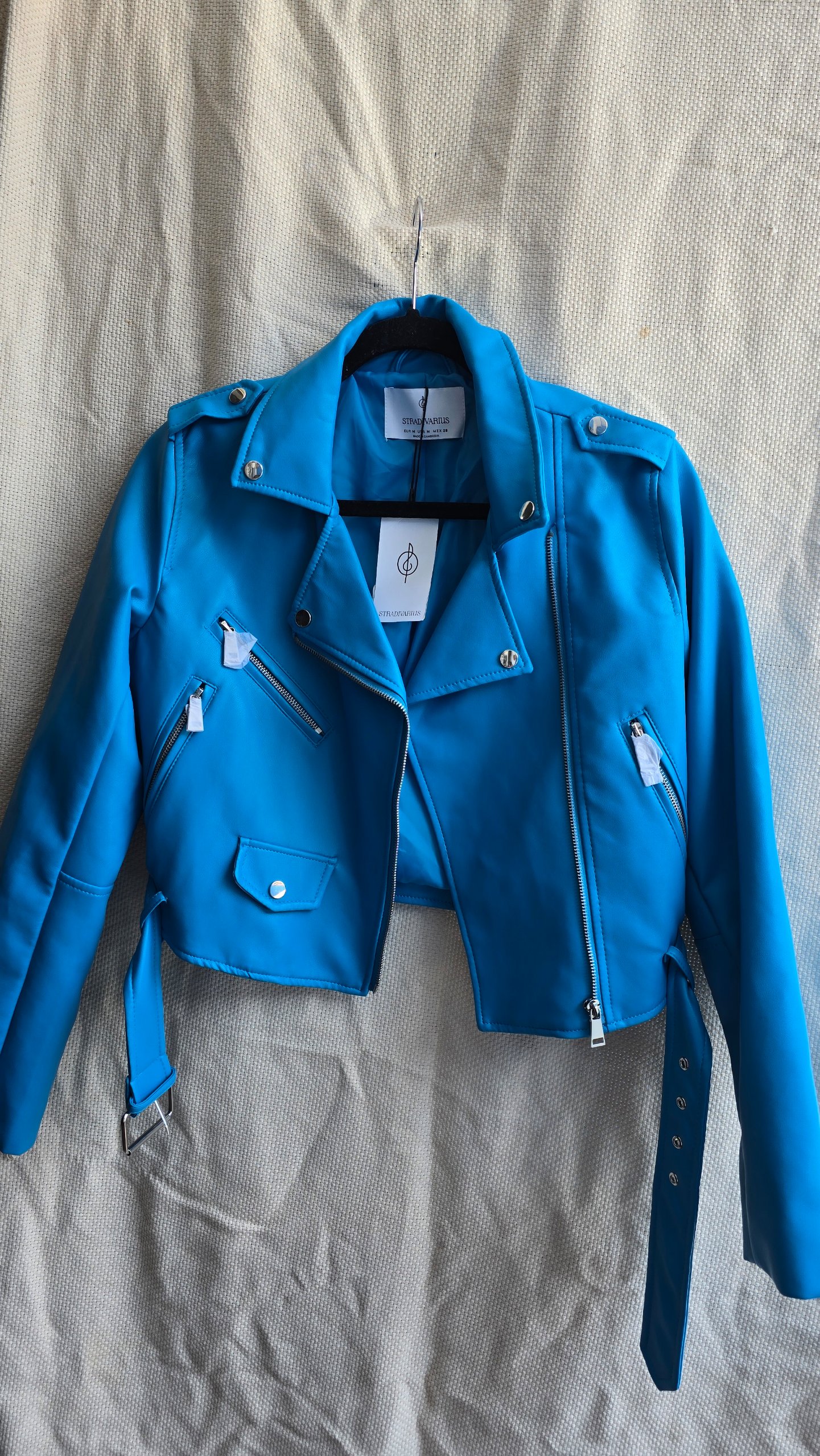 Chamarra Biker de Polipiel Azul Marca Stradivarius
