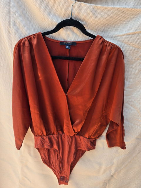 Body Satinado Color Ladrillo Forever 21 Talla M