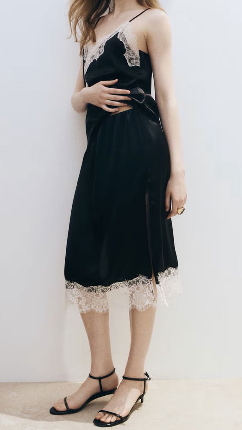 Falda Midi Negra con Encaje