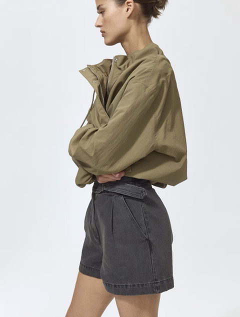 Shorts Talla 6 de denim rígido de algodón de talle alto