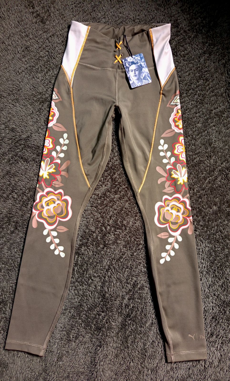 Leggin deportivo Puma edición Frida Kahlo talla XS
