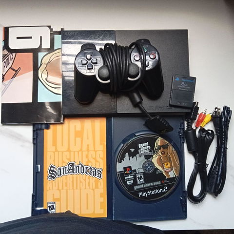 PlayStation 2 con GTA San Andreas y control