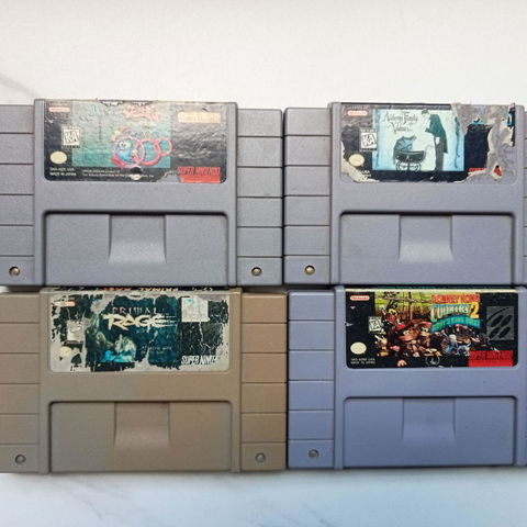 Lote de 4 videojuegos de Super Nintendo