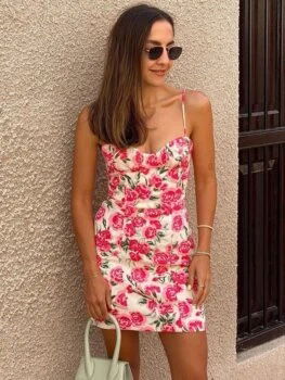 Blusa de Zara con estampado floral en buen estado