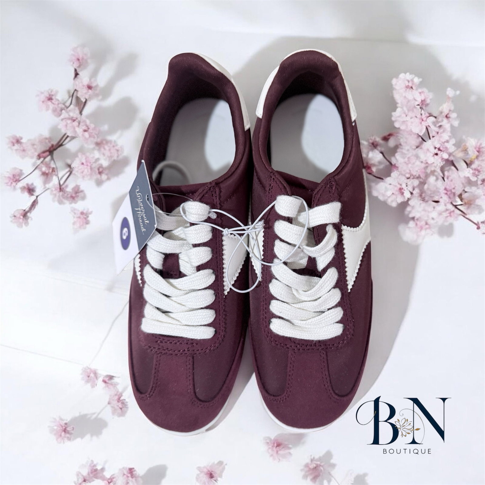 Tenis vino Universal Thread 