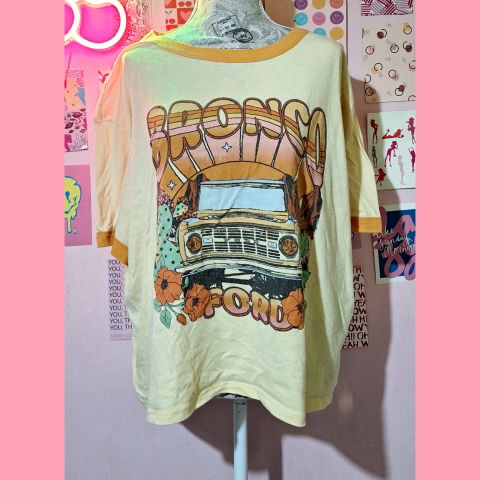 Playera Amarilla Estampada Ford Bronco