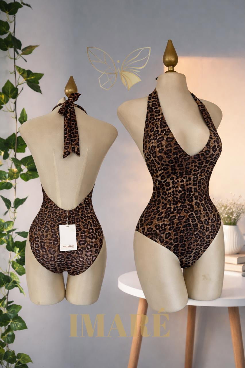 Traje de baño completo animal print Pull and Bear - Talla M - Nuevo