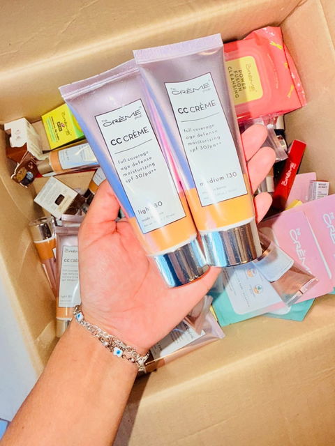 Lote de Maquillaje Coreano The Crème Shop - 50 Piezas Nuevas