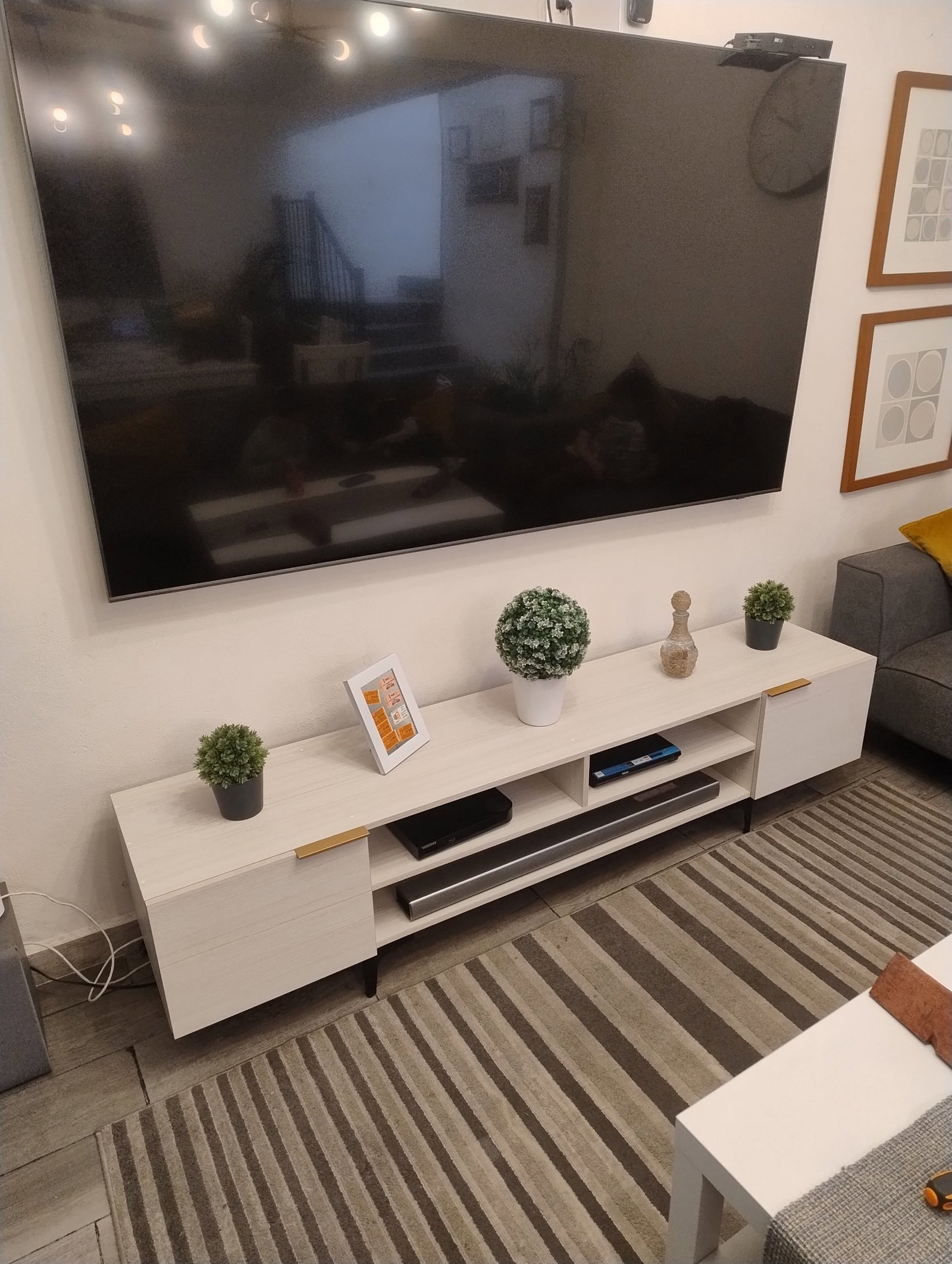 Mueble para TV de Melamina 2m - Nuevo