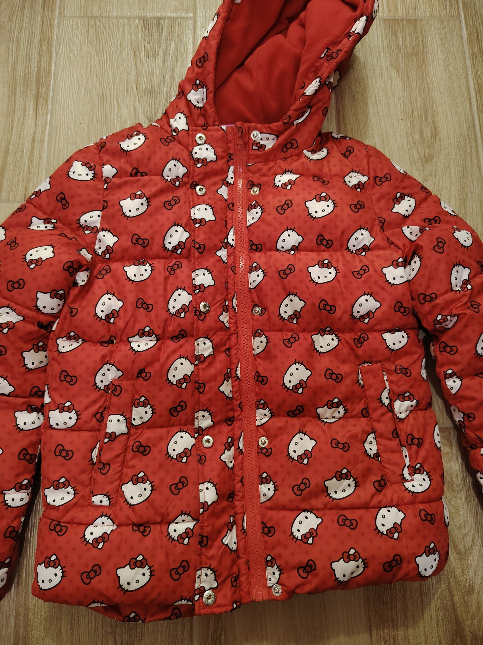 Chamarra Roja Hello Kitty Talla 14 Años