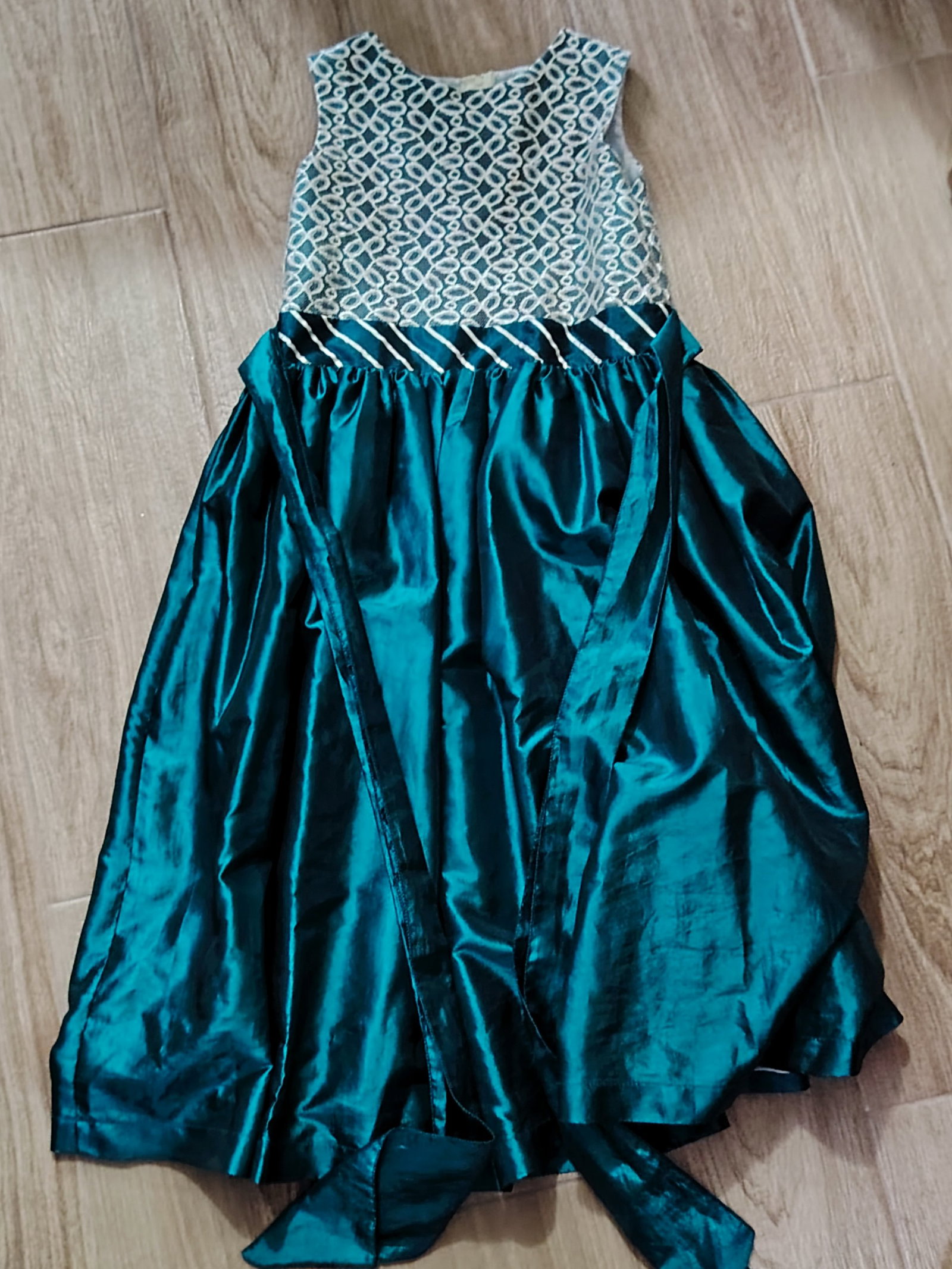 Vestido de fiesta PUKY talla 10 en buen estado