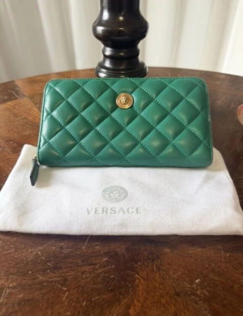 Cartera Versace