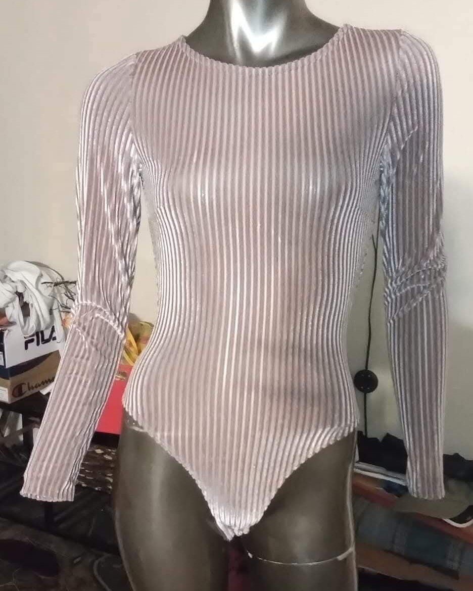 Body de Mujer con Abertura en Espalda - Buen Estado