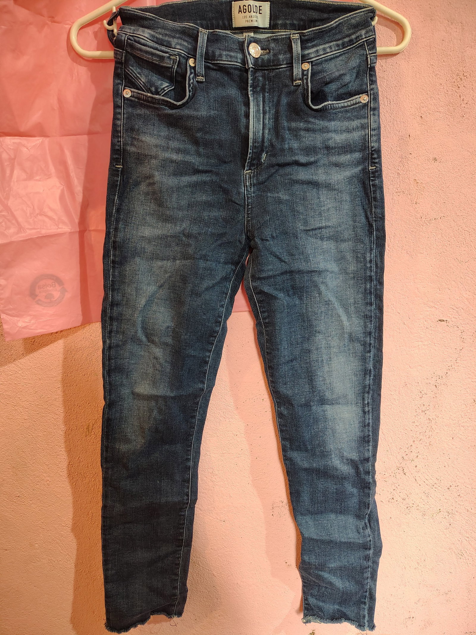 PANTALÓN DE MEZCLILLA OBSCURO