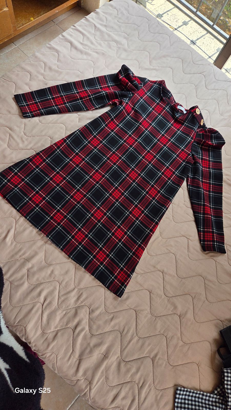 Vestido Sfera Talla S a Cuadros Rojos y Negros