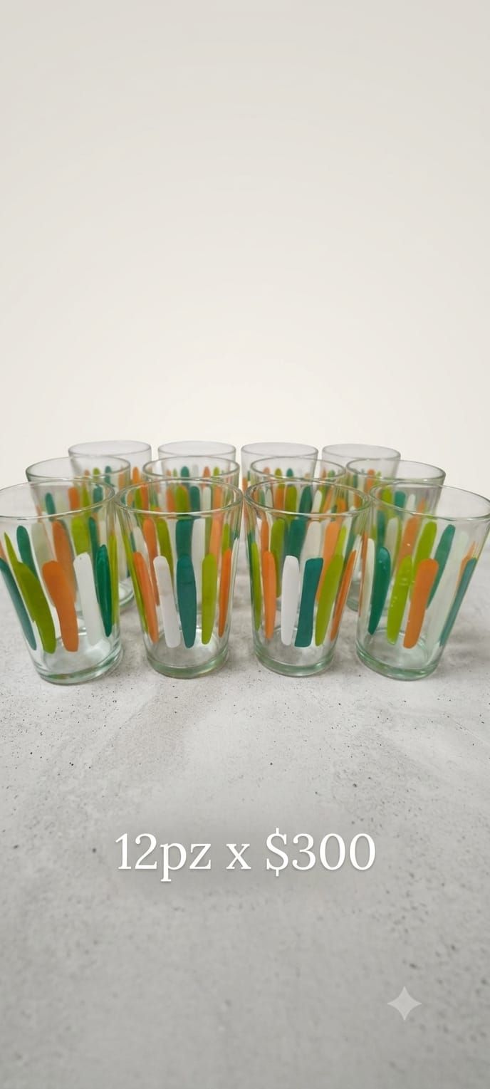 Juego de 12 vasos de 200ml con diseño colorido