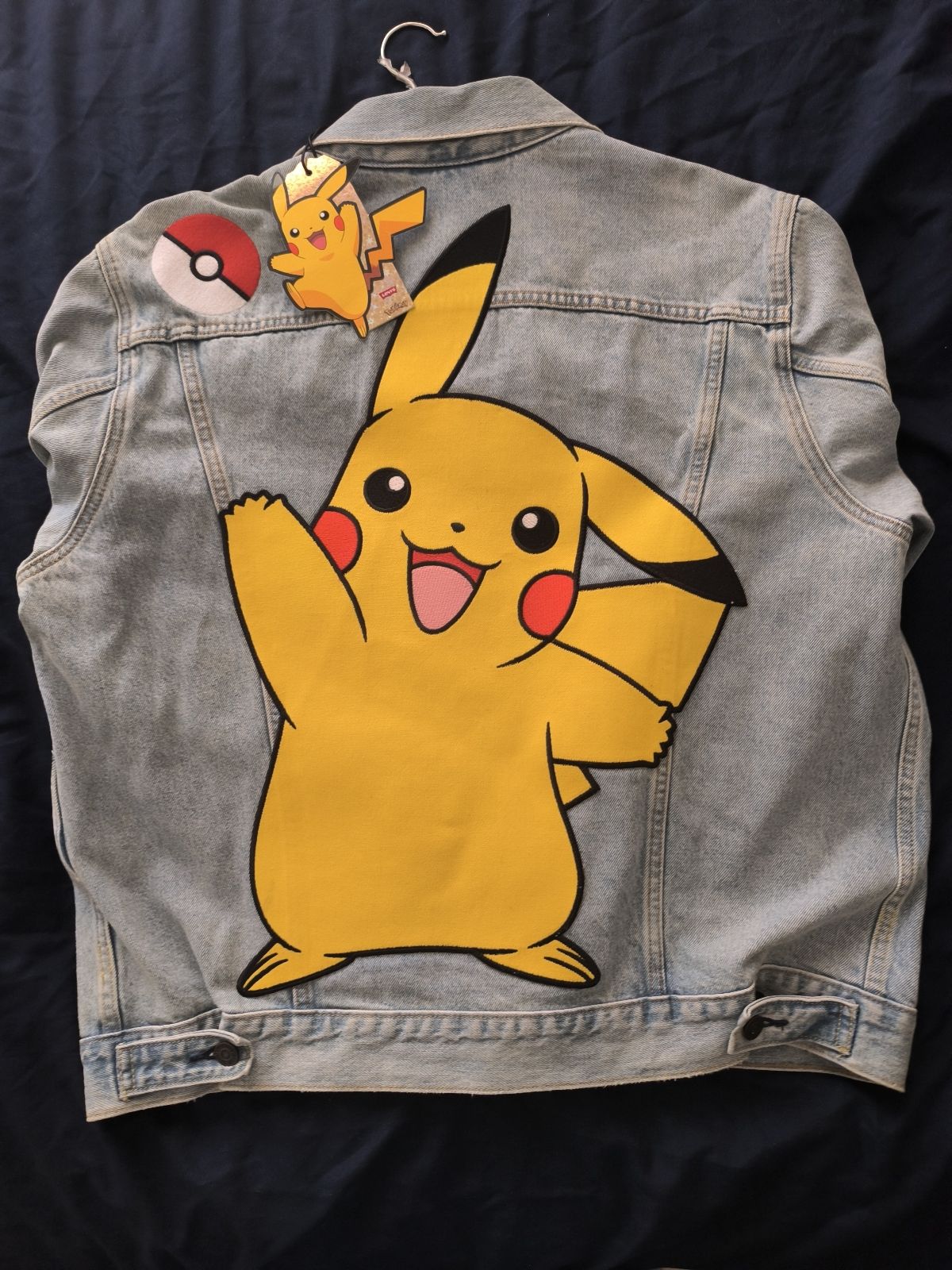 Chamarra Levi's x Pokémon versión Pikachu 