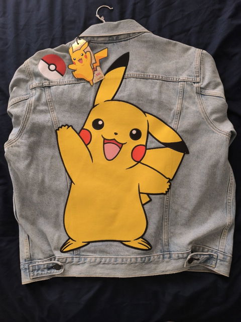 Chamarra Levi's x Pokémon versión Pikachu