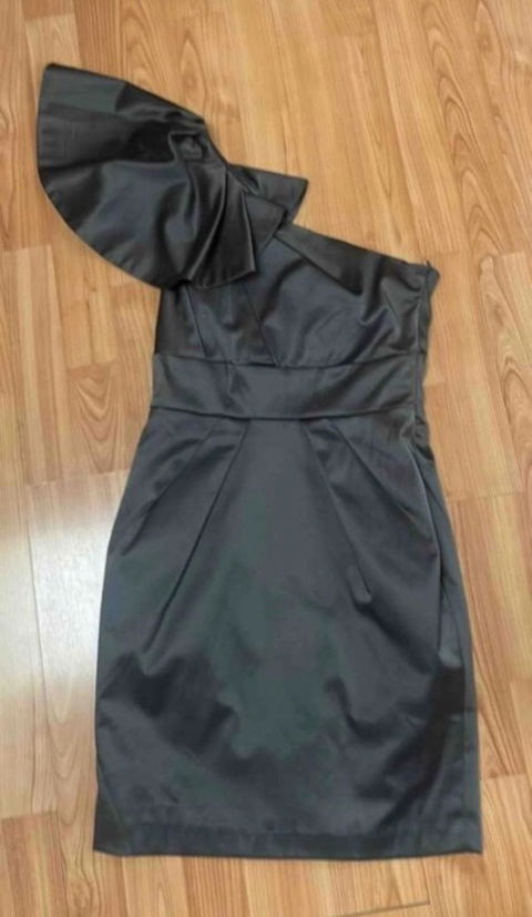 Vestido de fiesta talla S con etiqueta sin usar