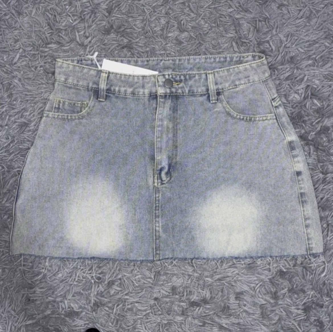 Falda de mezclilla talla M nueva