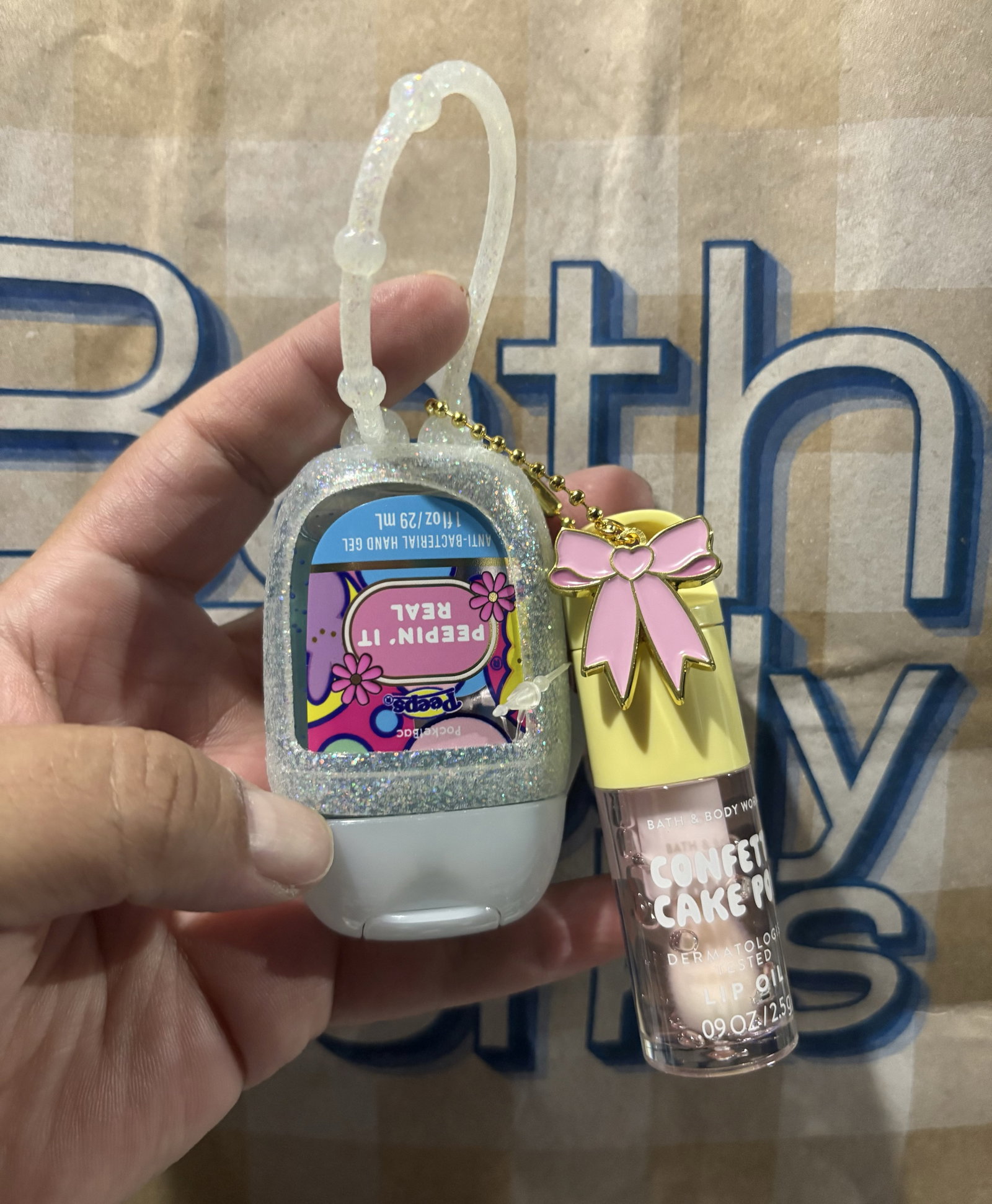 Holder Bath And Body con lip oil y key chain 