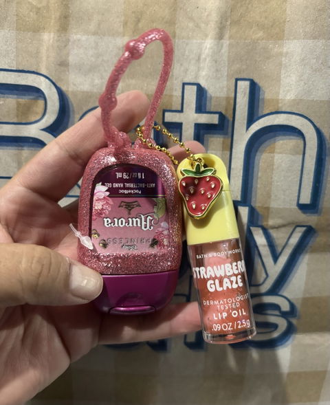 Holder Rosa Bath & Body Works con lip y key chain