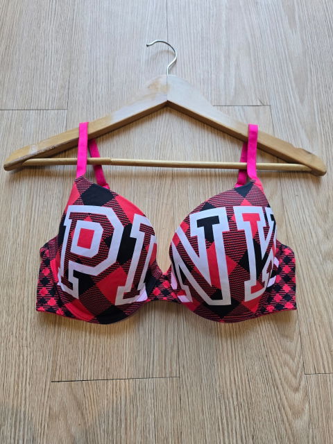 Brasier PINK Victoria's Secret en estado aceptable