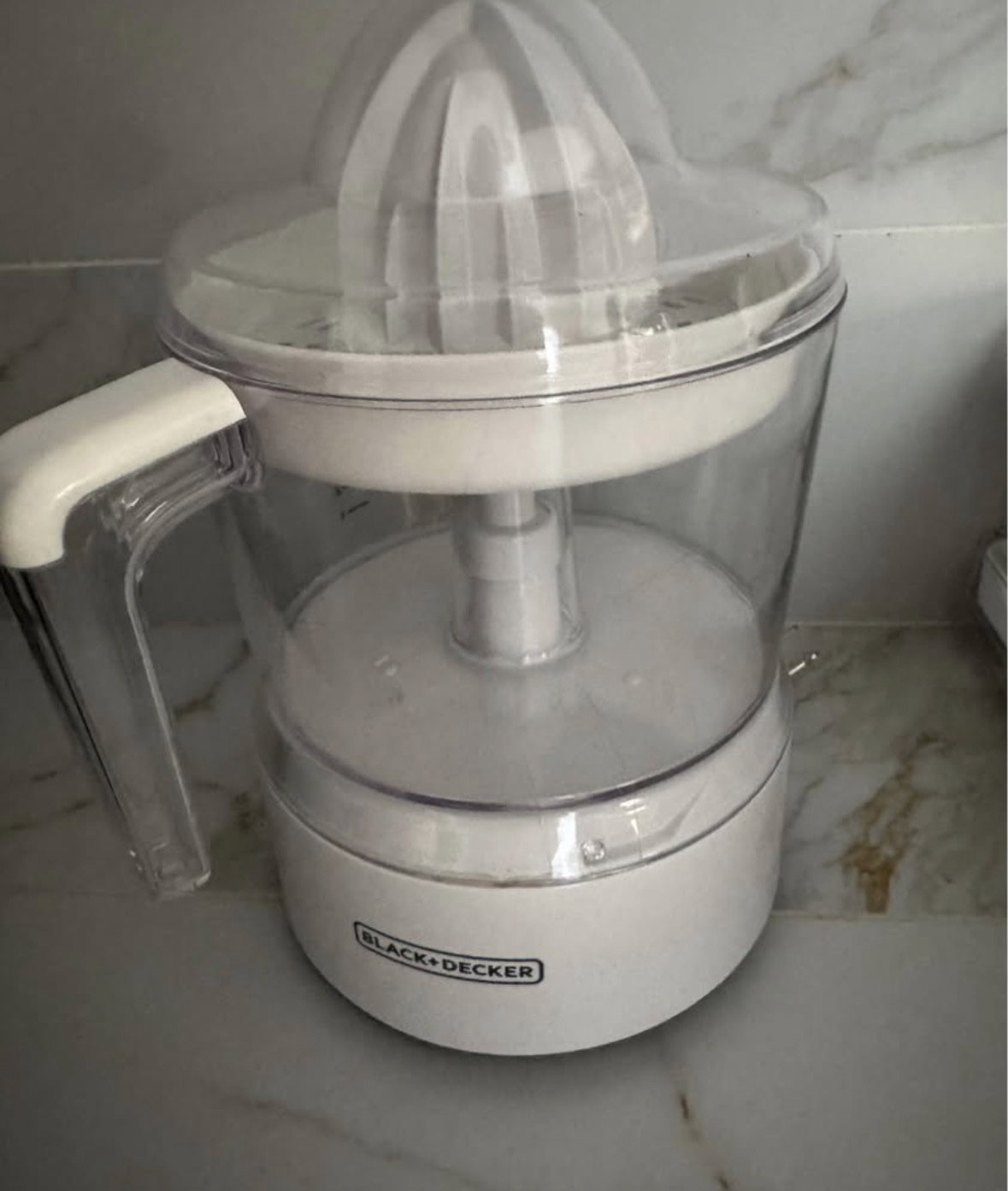 Extractor de jugos solo se usó una vez 