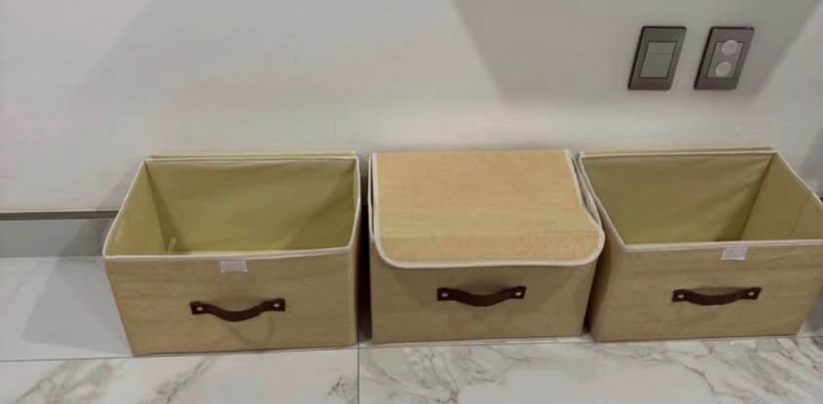 3 cajas de almacenamiento usadas 