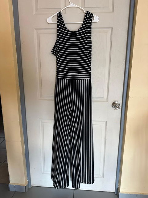 Conjunto de Jumpsuit de Rayas New York & Company