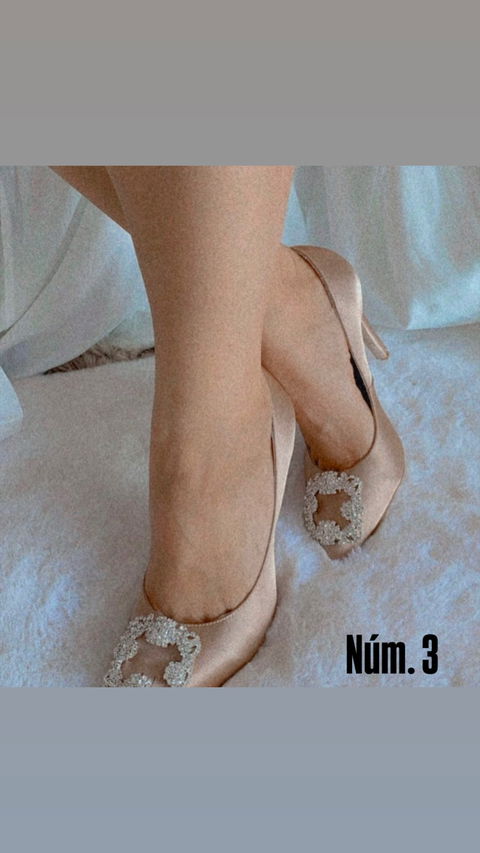 Zapatos de tacón color Dorado con detalle brillante