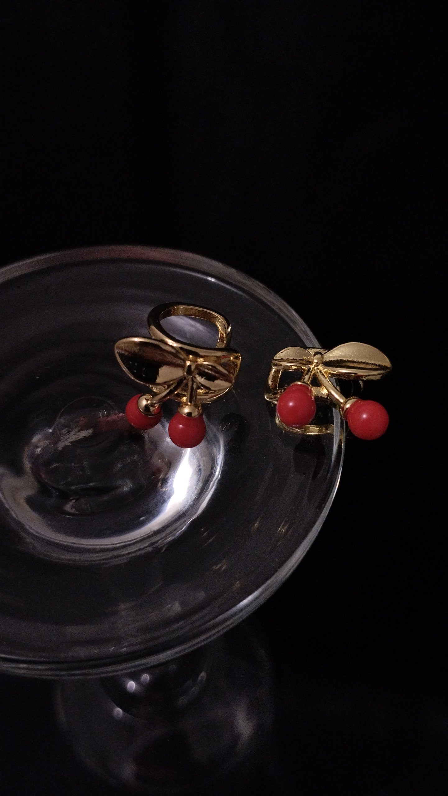 Horquillas de Oro Laminado 22k con Diseño de Cerezas